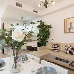 https://apartamento-trinidad-con-parking.1costadelsol.com